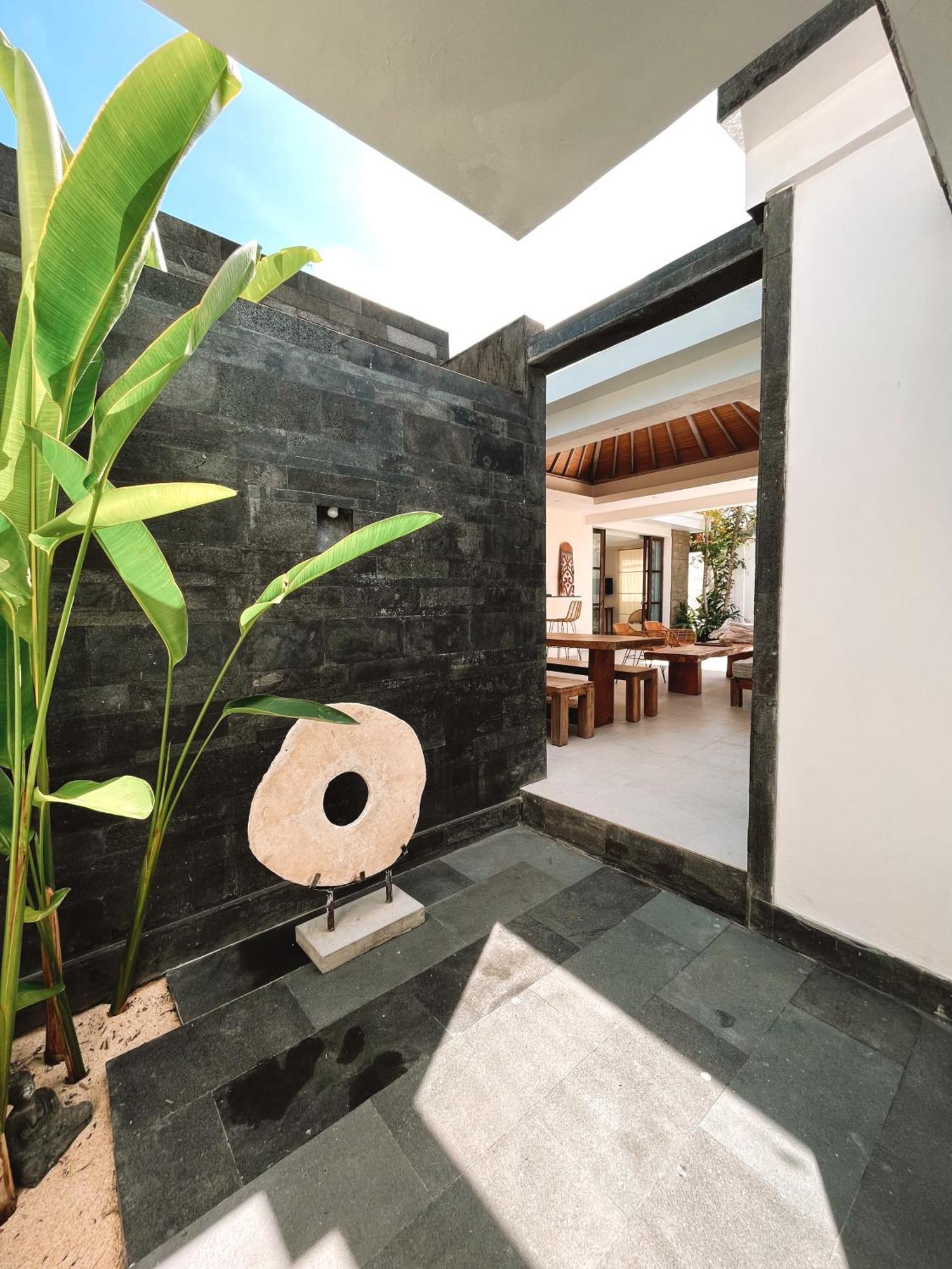 Aster Villa Seminyak Bagian luar foto