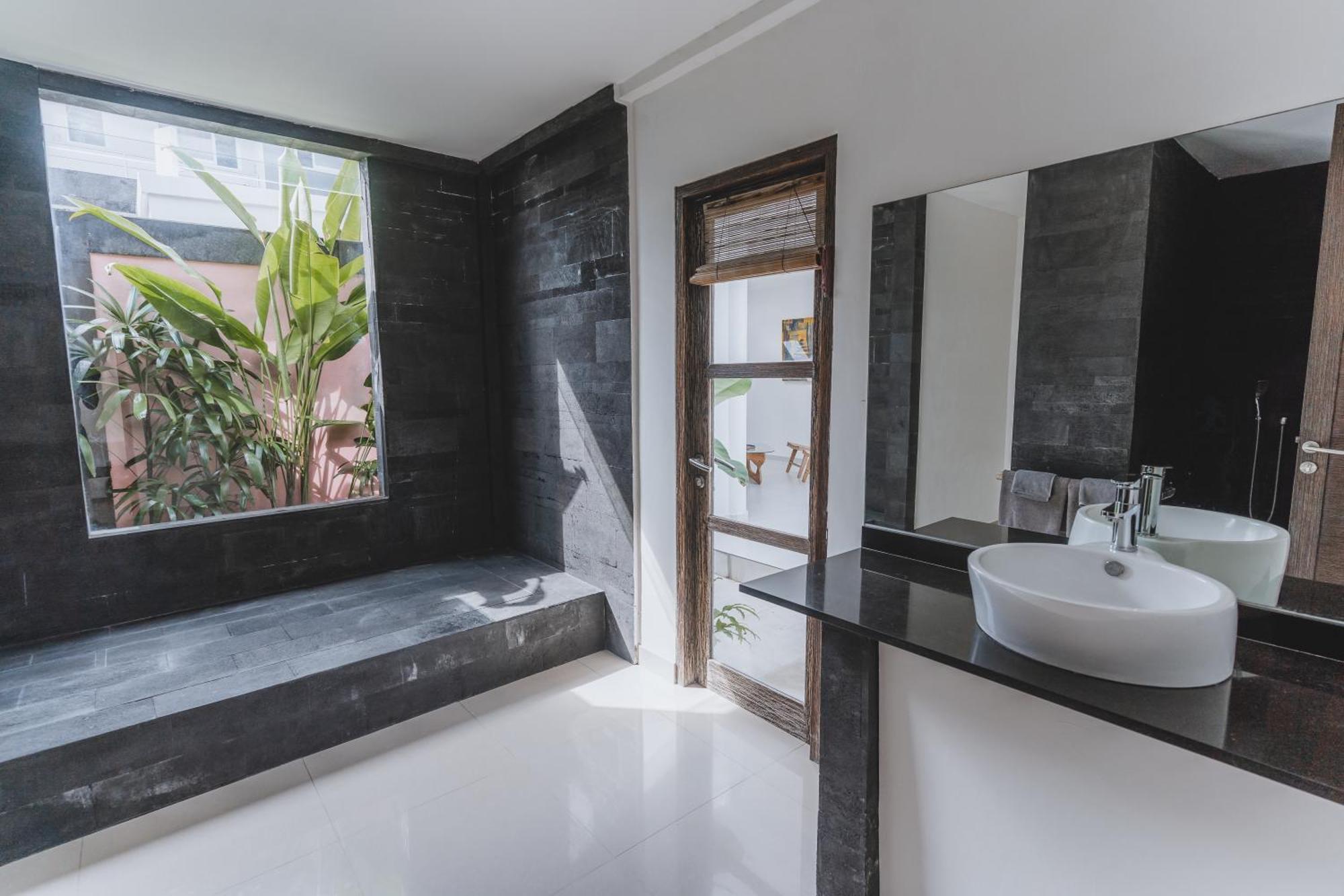 Aster Villa Seminyak Bagian luar foto