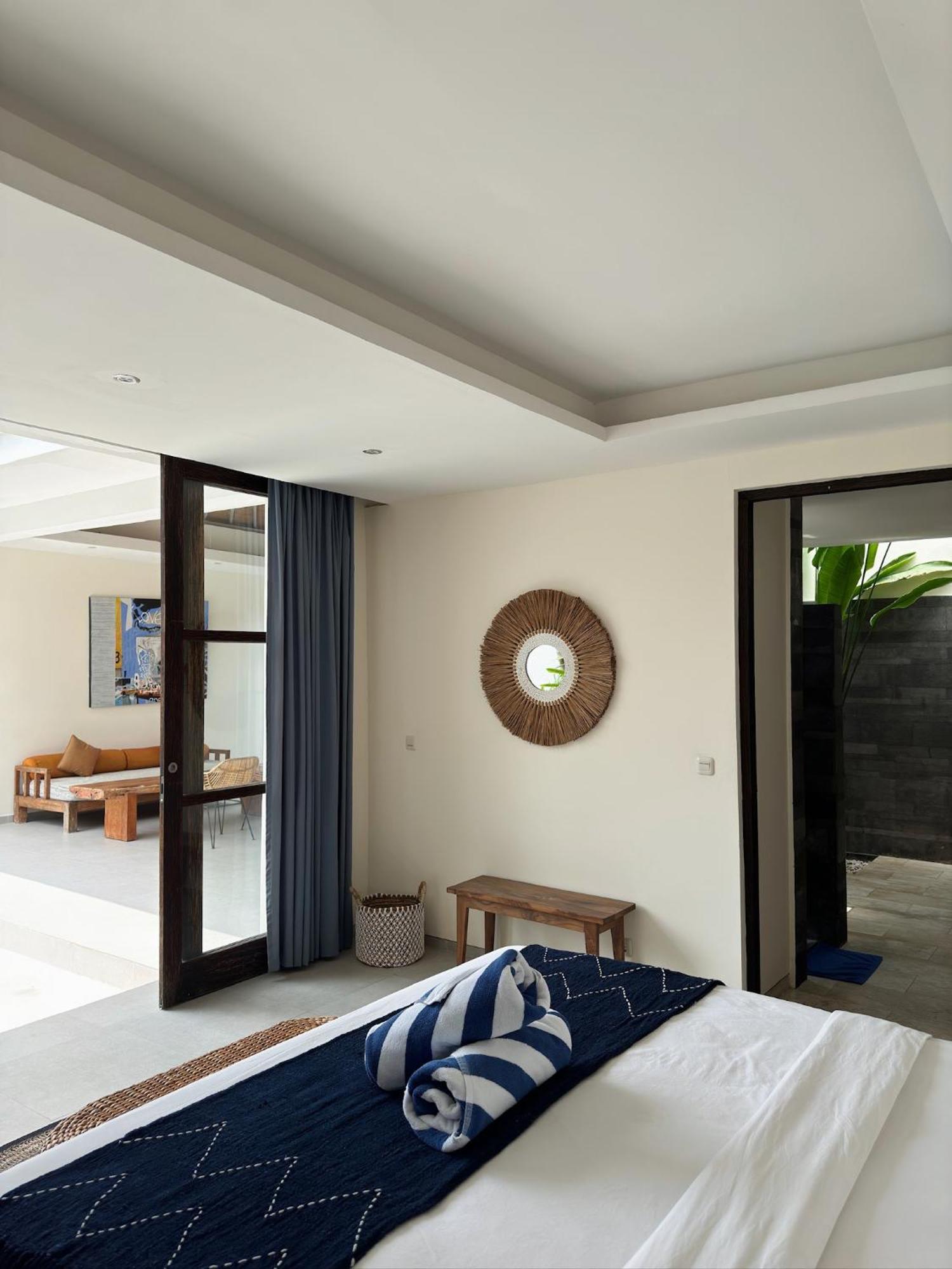 Aster Villa Seminyak Bagian luar foto