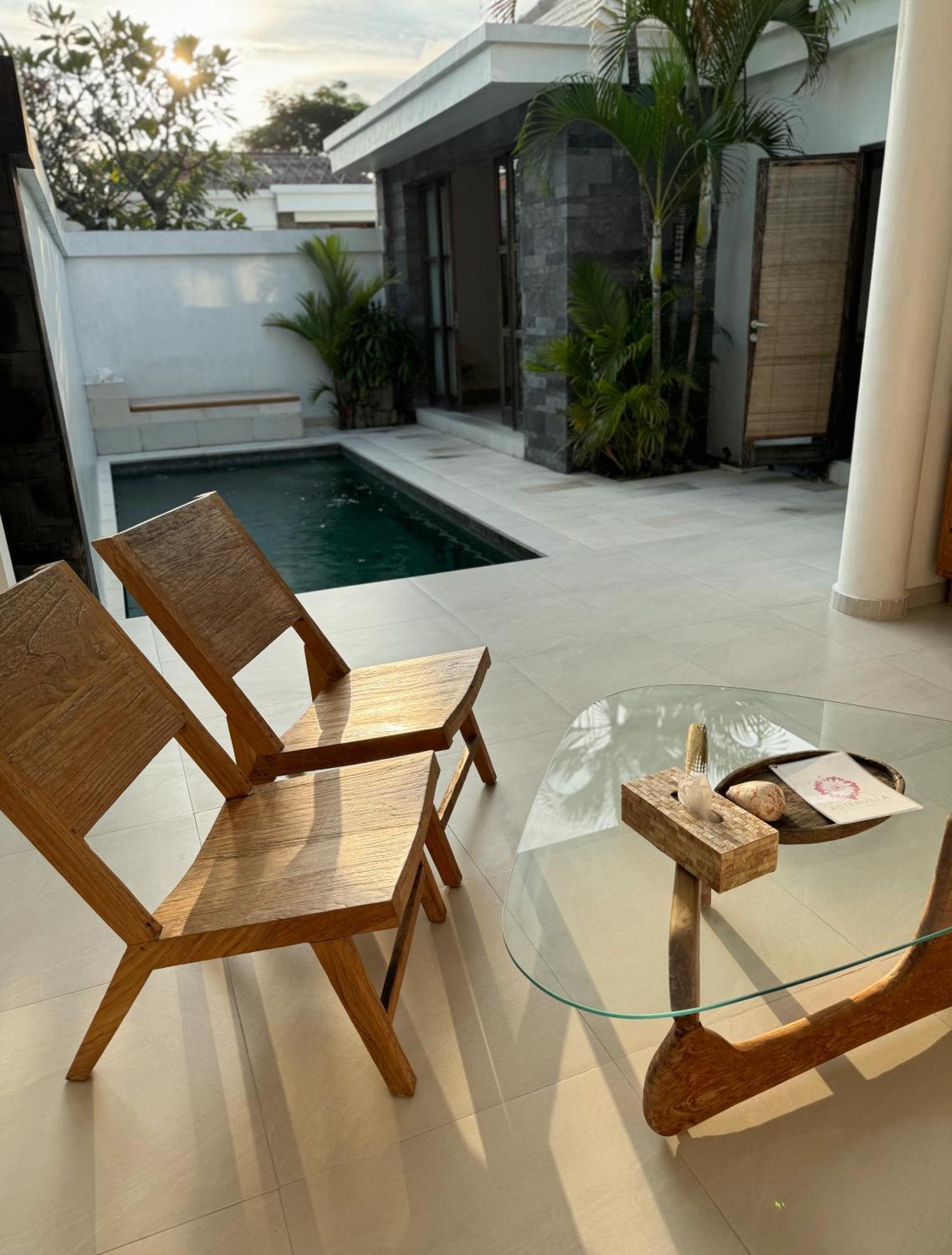 Aster Villa Seminyak Bagian luar foto