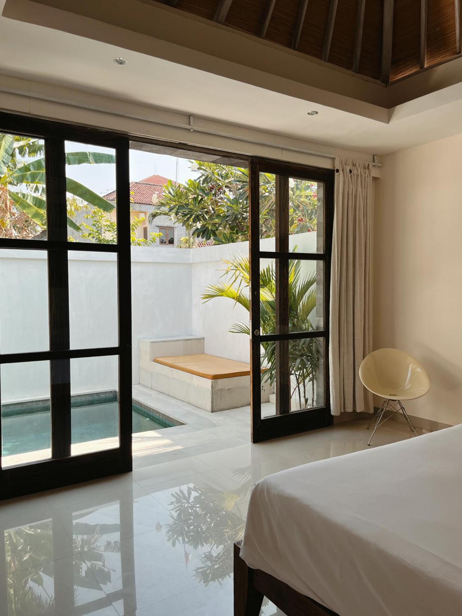 Aster Villa Seminyak Bagian luar foto